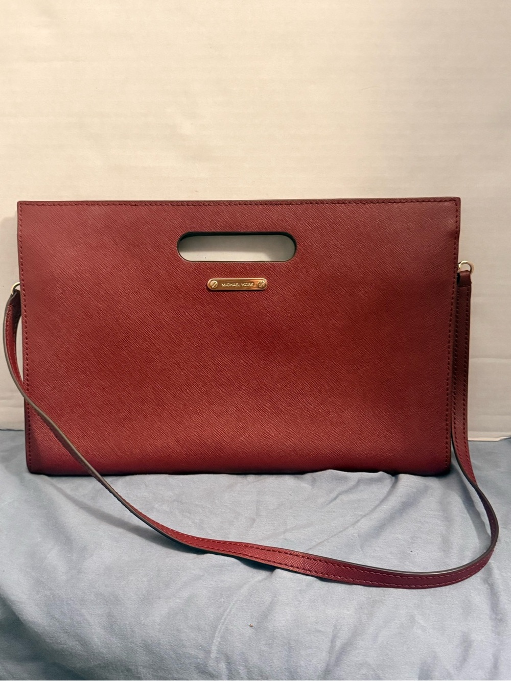 MICHAEL KORS TILDA BURGUNDY SAFFIANO LEATHER CLUTCH